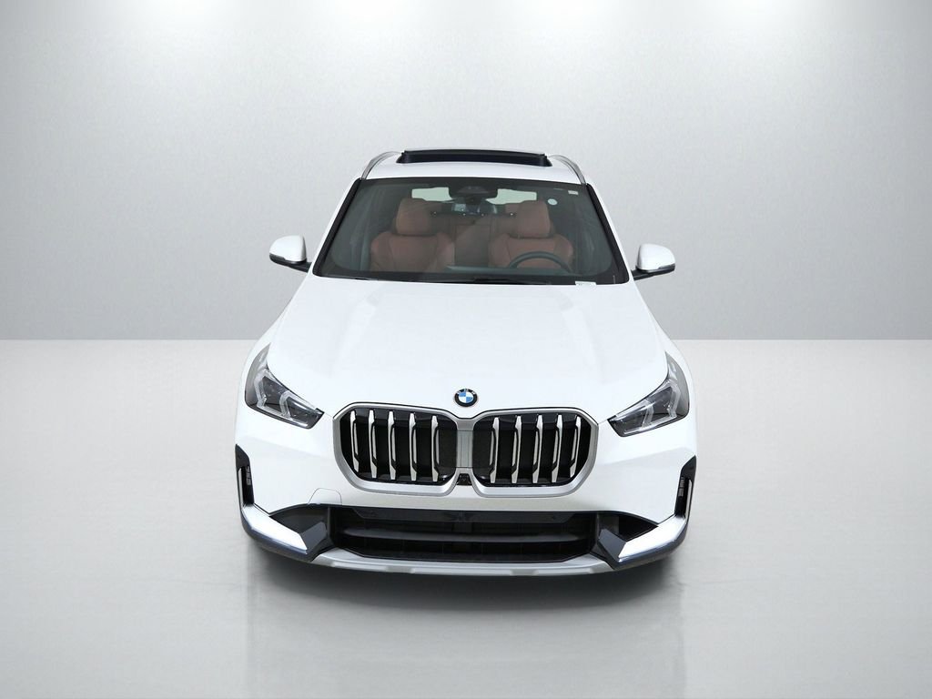 New 2026 Mineral White Metallic BMW xDrive28i image 16