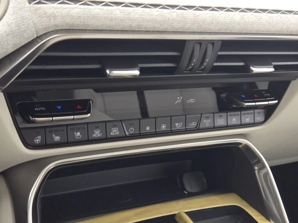 2026 Mazda CX-90 Premium Plus Package - Photo 27