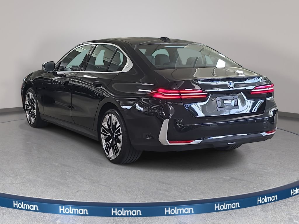 Used 2026 Black Sapphire Metallic BMW 530i image 9