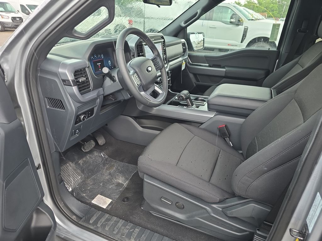 New 2026 Iconic Silver Metallic Ford XLT image 11
