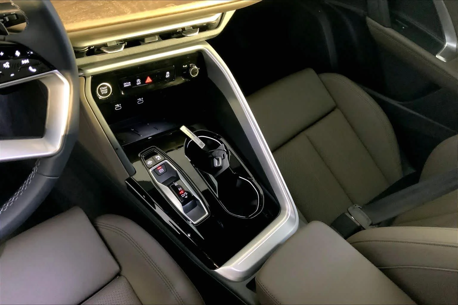 Used 2025 Mythos Black me Audi Premium Plus image 7