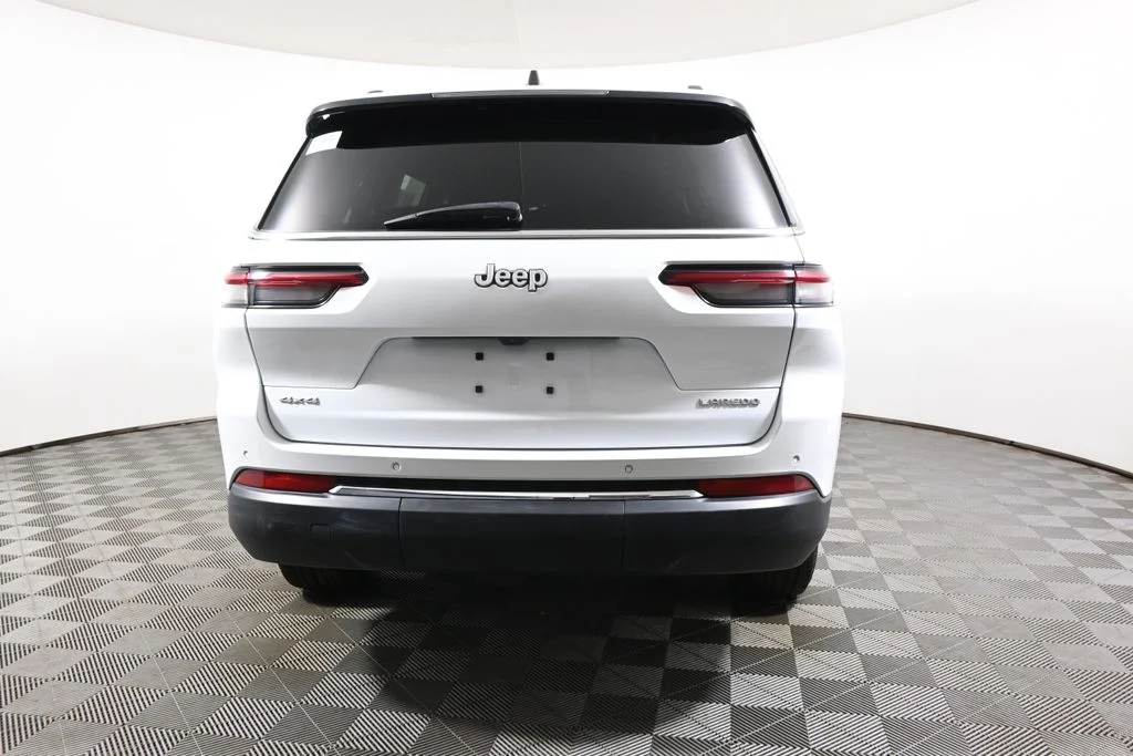 Used 2024 White Jeep Laredo image 6