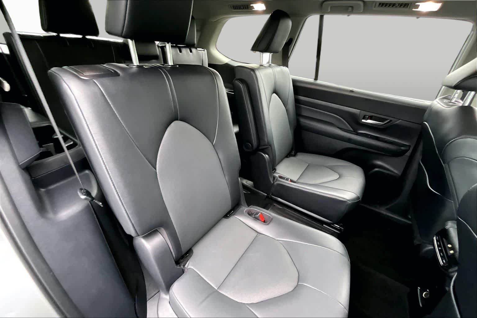 Used 2025 Celestial Silver Metallic Toyota XLE image 21