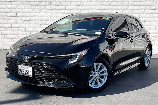 2025 Toyota Corolla Hatchback SE