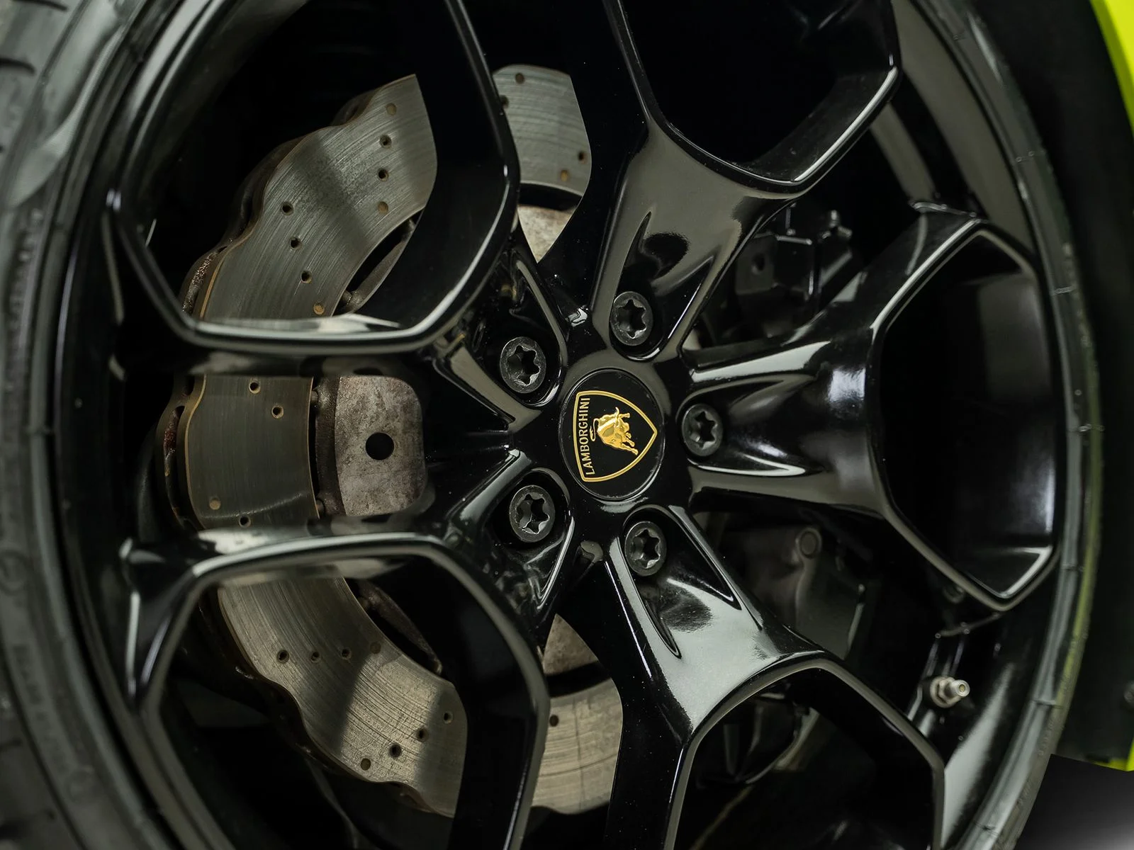 Used 2019 Beige Lamborghini LP580-2 image 22