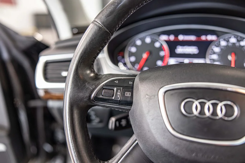 Used 2013 Black Audi  image 24