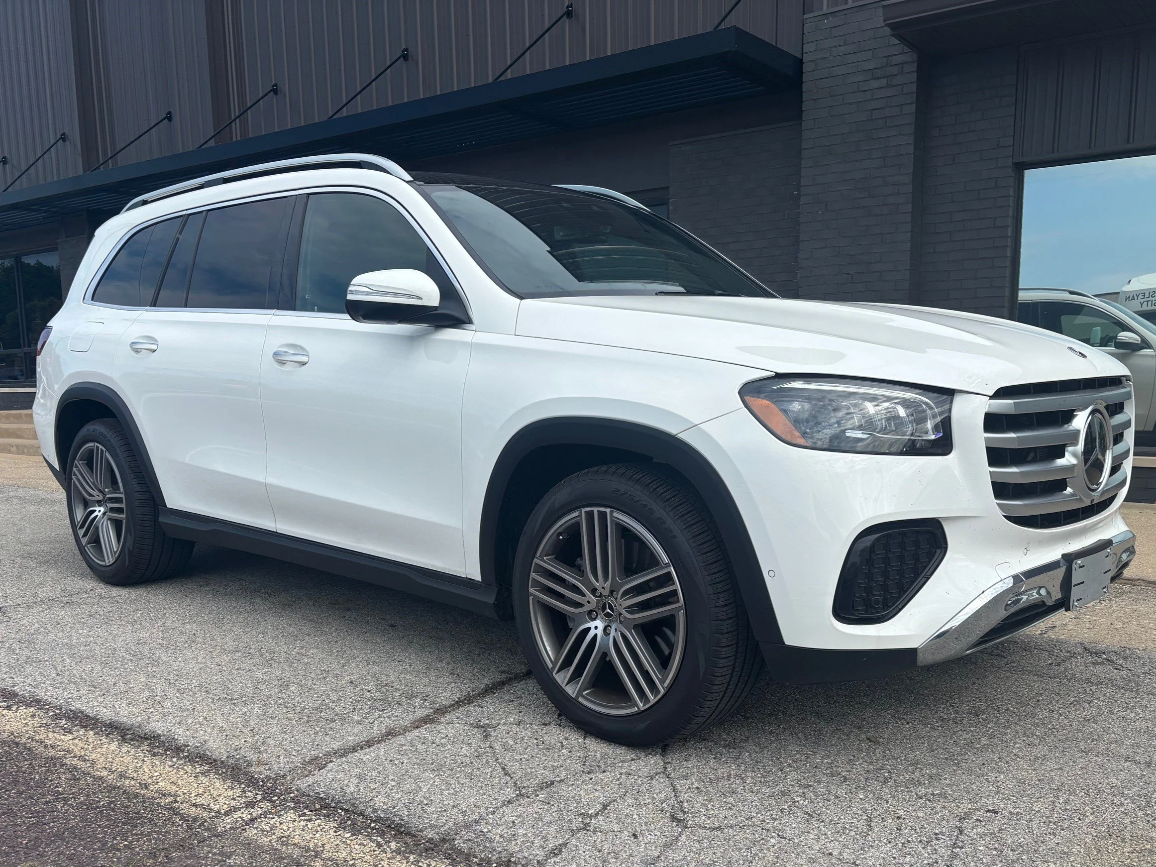 Used 2026 Polar White Mercedes-Benz GLS 450 image 3