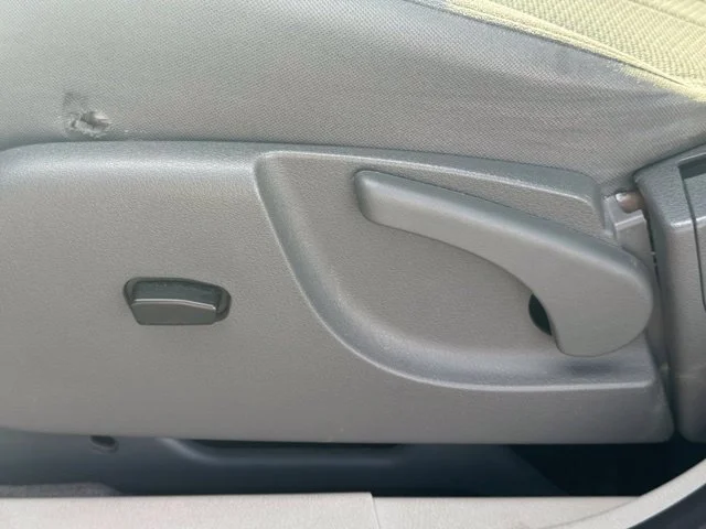 Used 2008 Blue Jeep Limited image 20