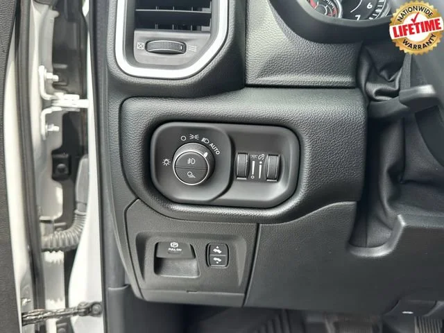 Used 2022 Off-white Ram Laramie Crew Cab 4x4 5