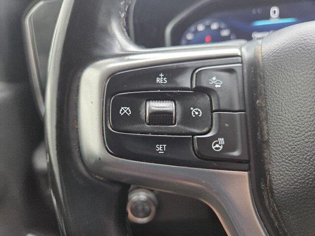 Used 2024 Summit White Chevrolet LT image 13