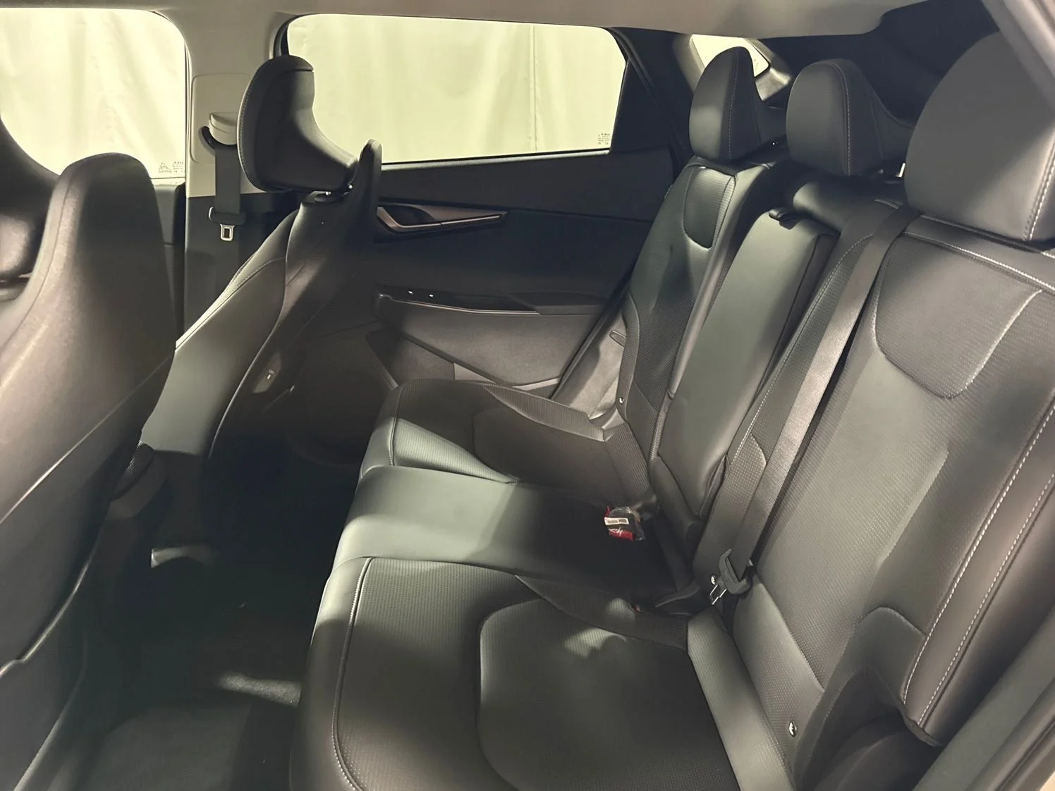 New 2026 Gray Metallic Kia Wind image 5