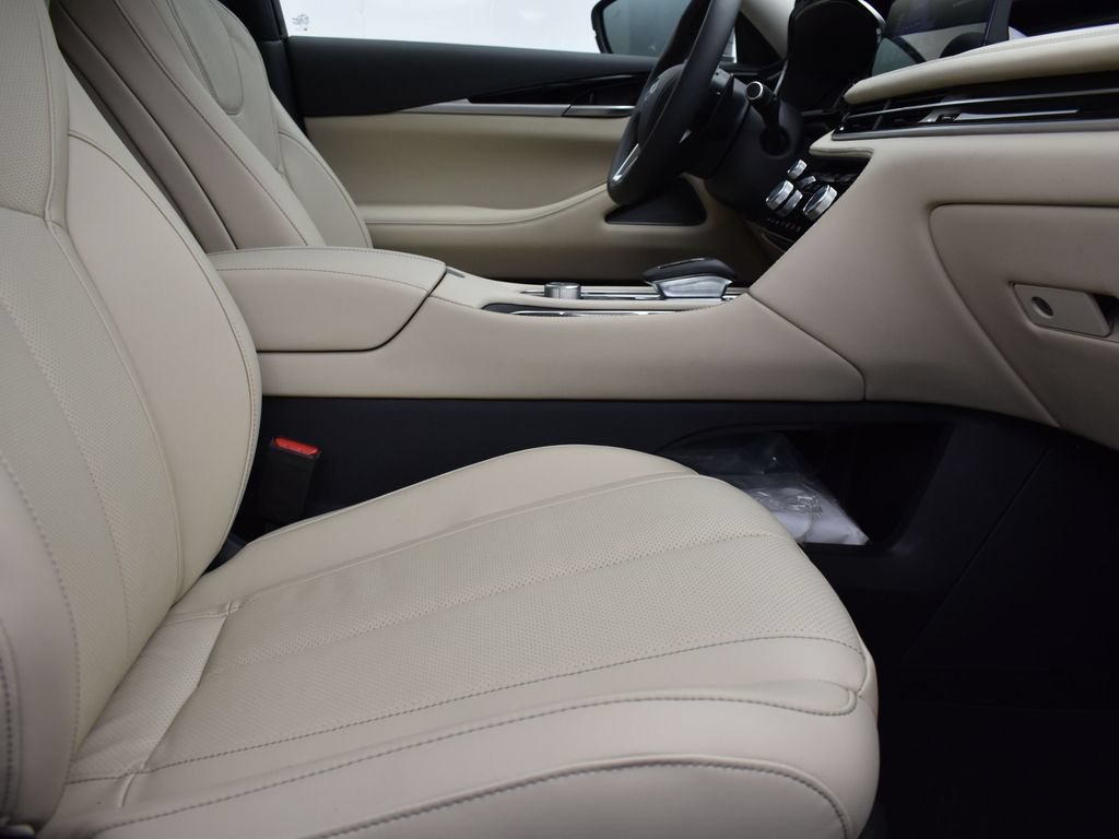 Certified Used 2025 Gray INFINITI PURE image 26