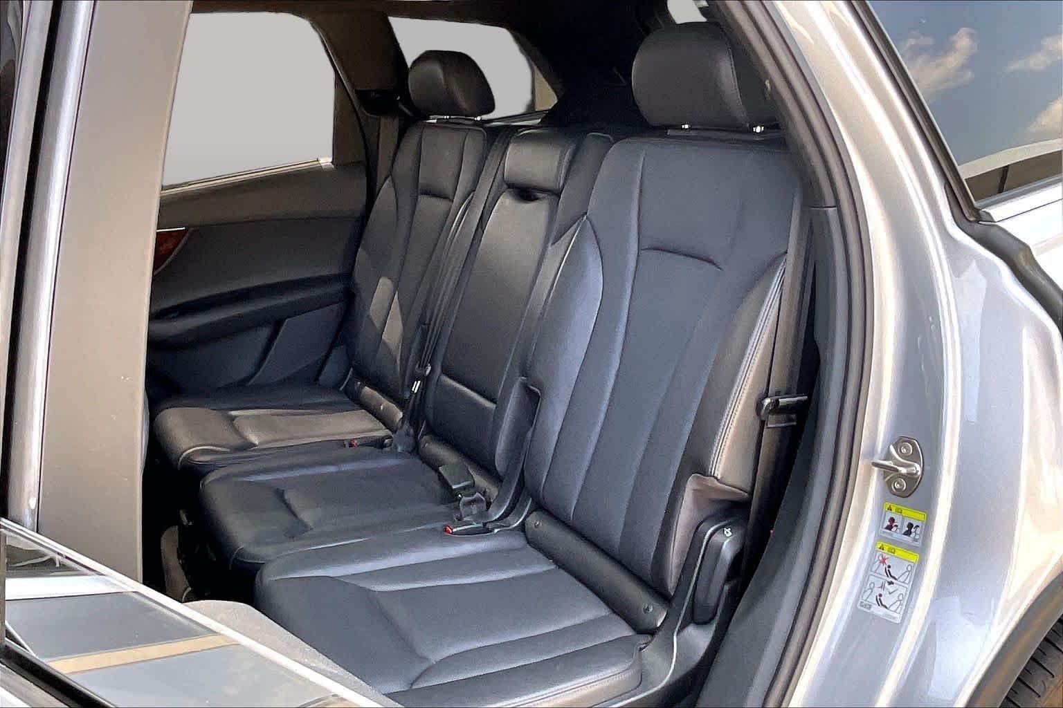Used 2018 Florett Silver Metallic Audi Premium Plus image 21