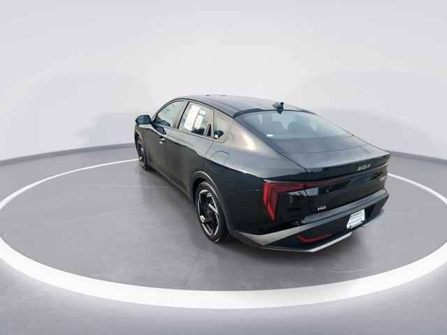 Used 2025 Black Kia EX image 6