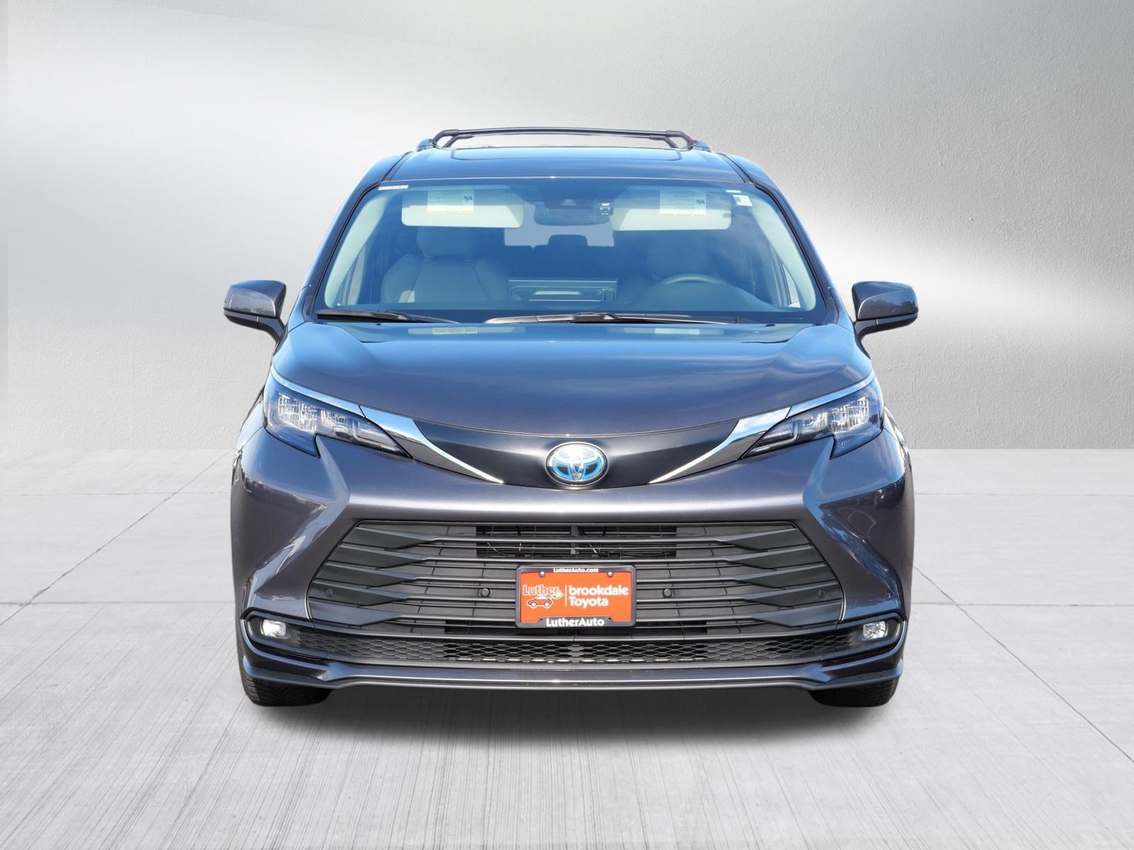 Certified 2025 Toyota Sienna XLE with VIN 5TDYSKFC7SS219144 for sale in Brooklyn Center, Minnesota