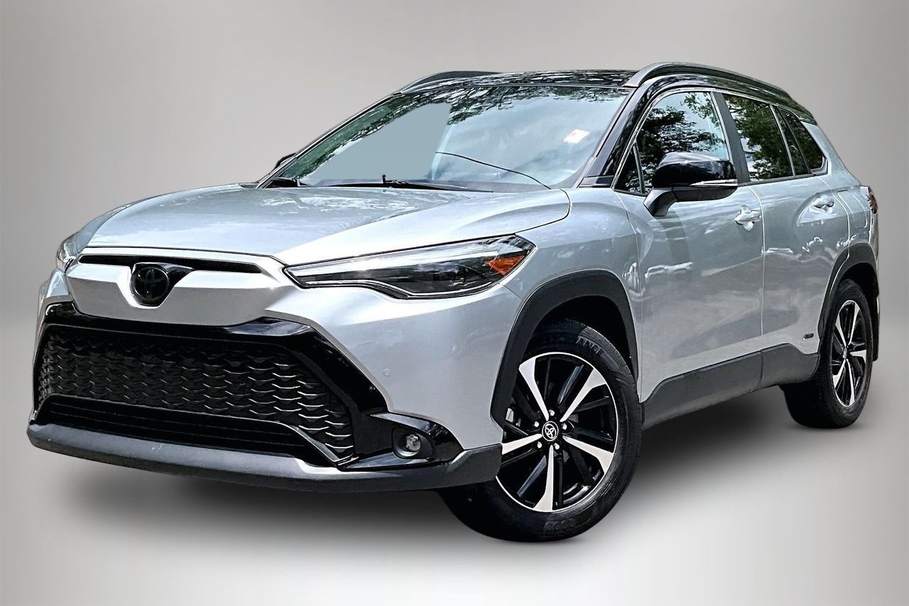 2024 Toyota Corolla Cross Hybrid XSE AWD's photo