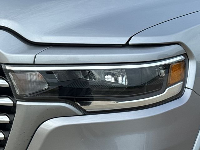 Used 2025 Silver Ram Laramie image 4