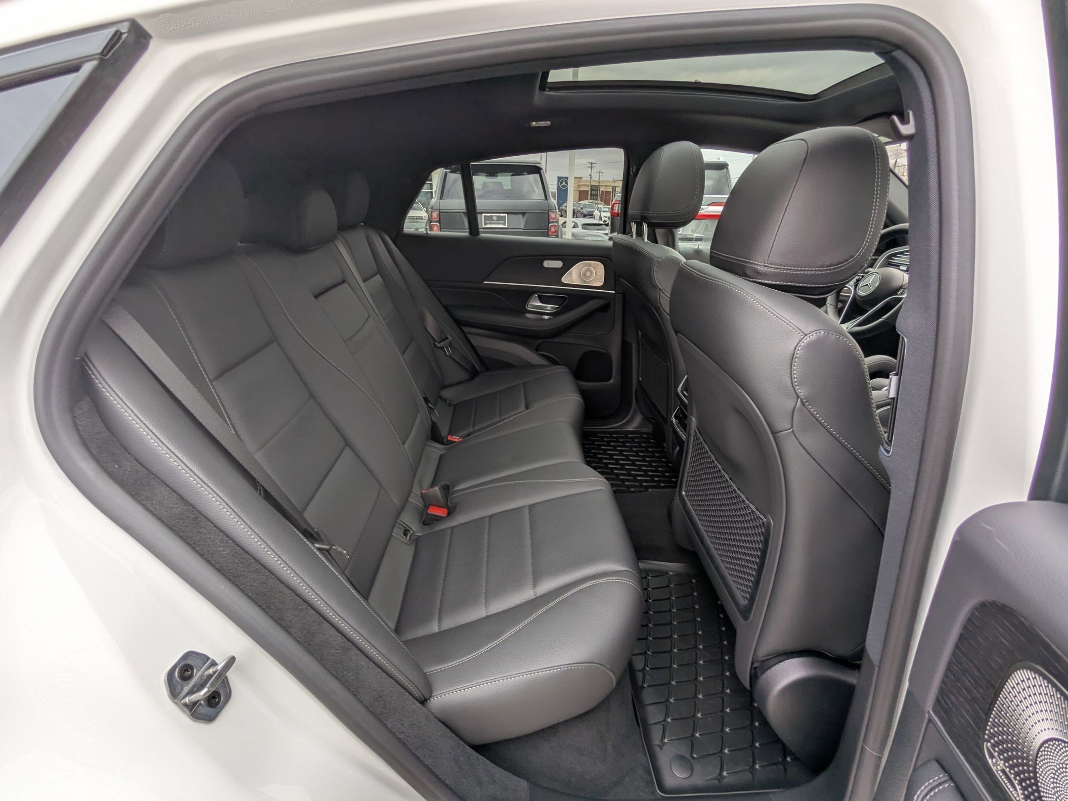 New 2026 Polar White MERCEDES-BENZ GLE 450 image 67