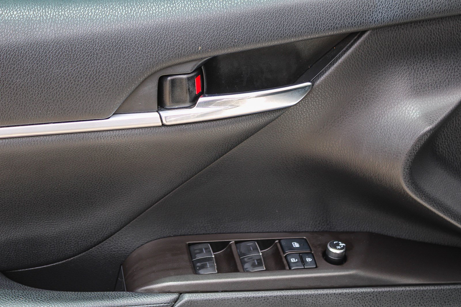 Certified Used 2022 Wind Chill Pearl Toyota XSE V6 image 21