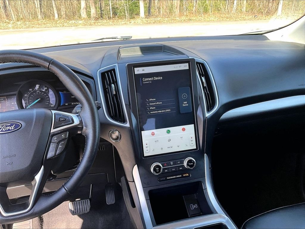 Used 2024 White Ford SEL image 18