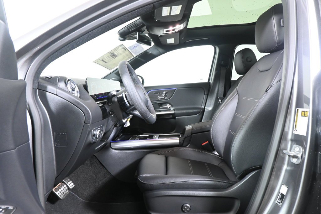 Used 2026 Mountain Grey Metallic Mercedes-Benz GLA 250 image 3