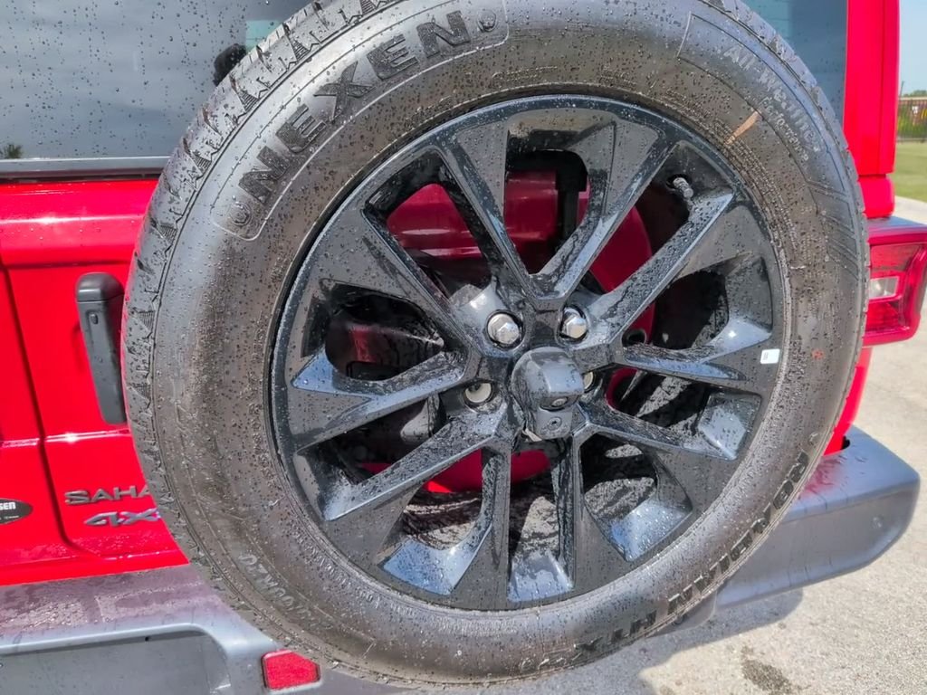 Used 2025 Red Jeep Sahara 4xe image 9