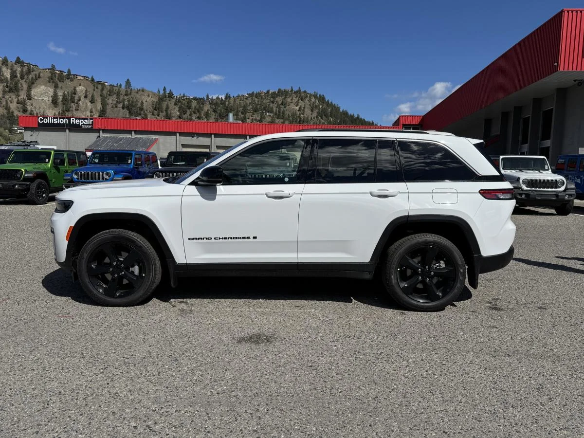 New 2026 White Jeep Limited image 9