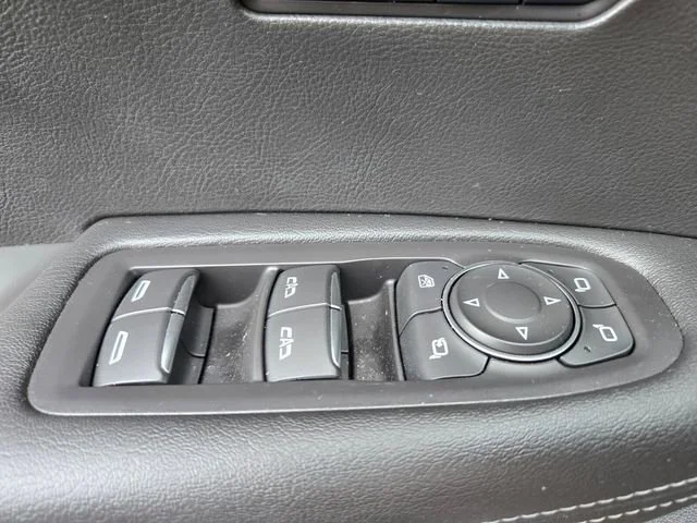 Used 2023 Argent Silver Metallic Cadillac Sport image 36