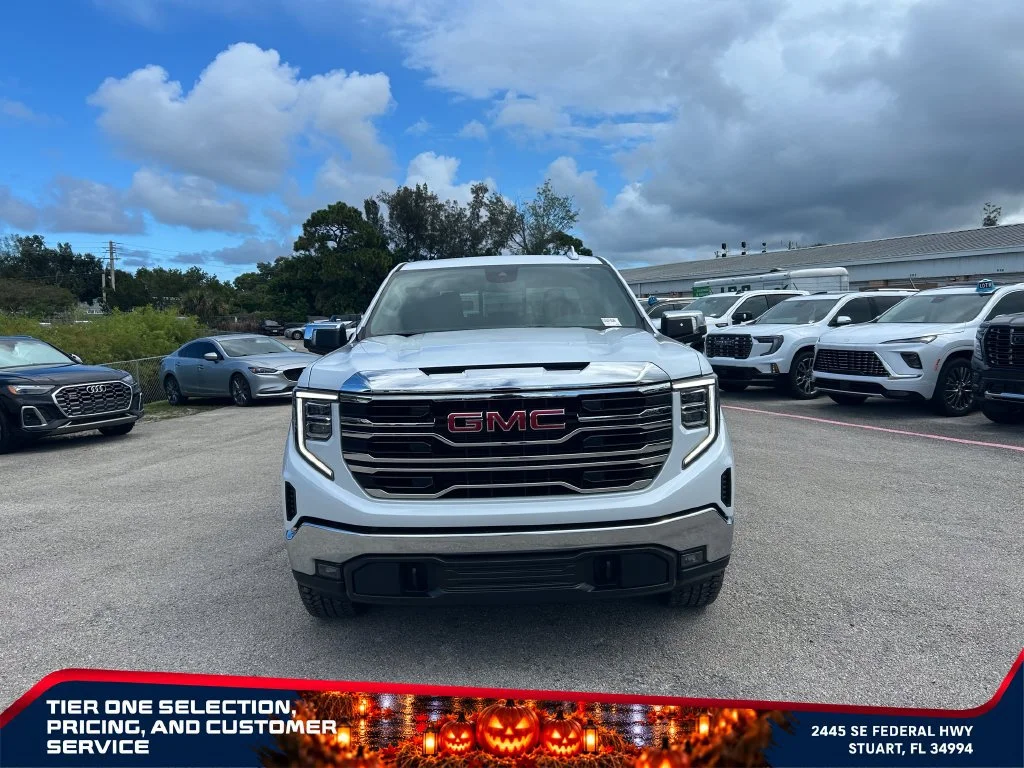 New 2026 Glacier White Tricoat GMC SLT image 3