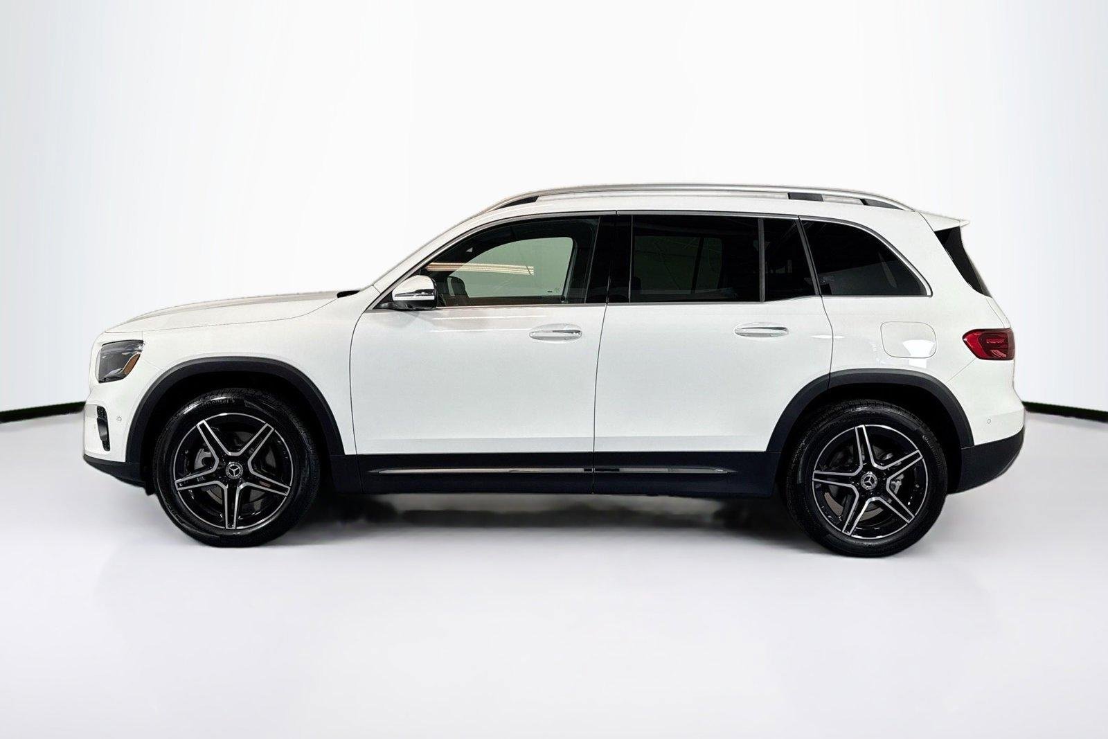 New 2026 Polar White Mercedes-Benz GLB 250 image 8