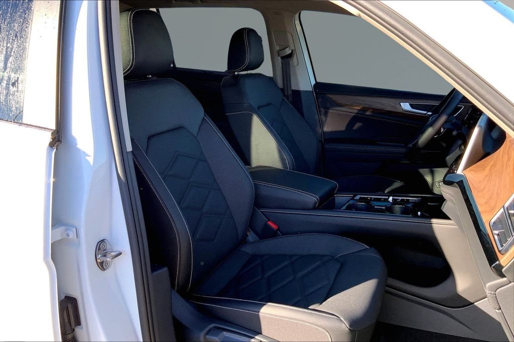 2026 Volkswagen Atlas SE w/Tech - Photo 11