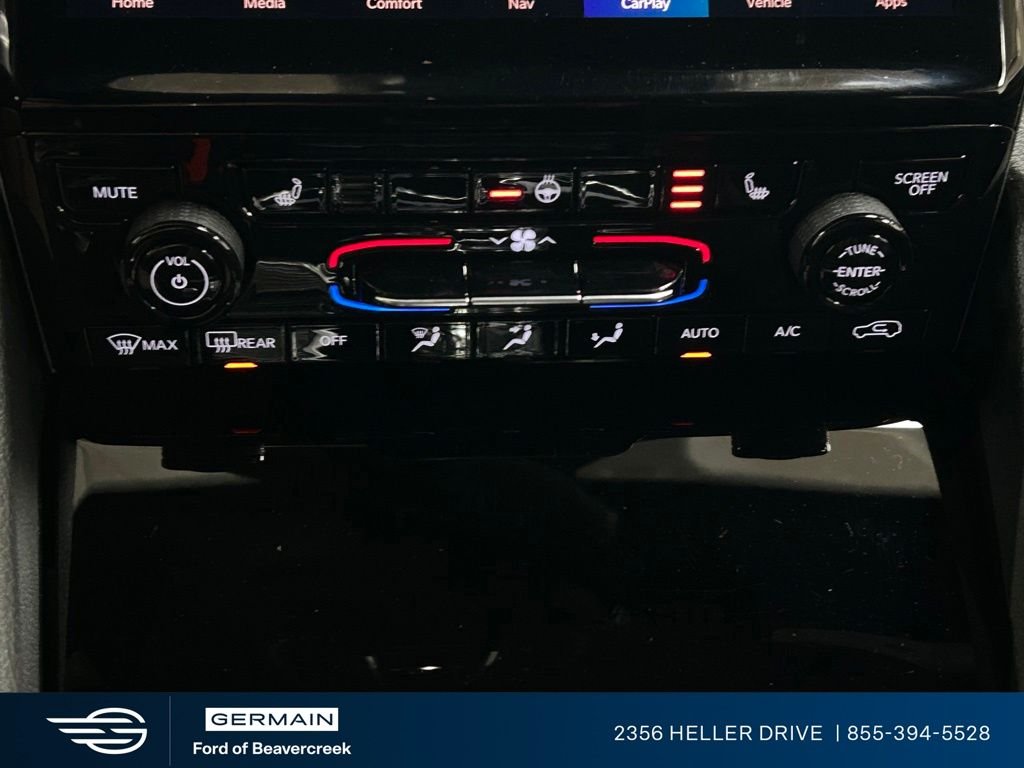 Used 2024 Velvet Jeep Limited image 22