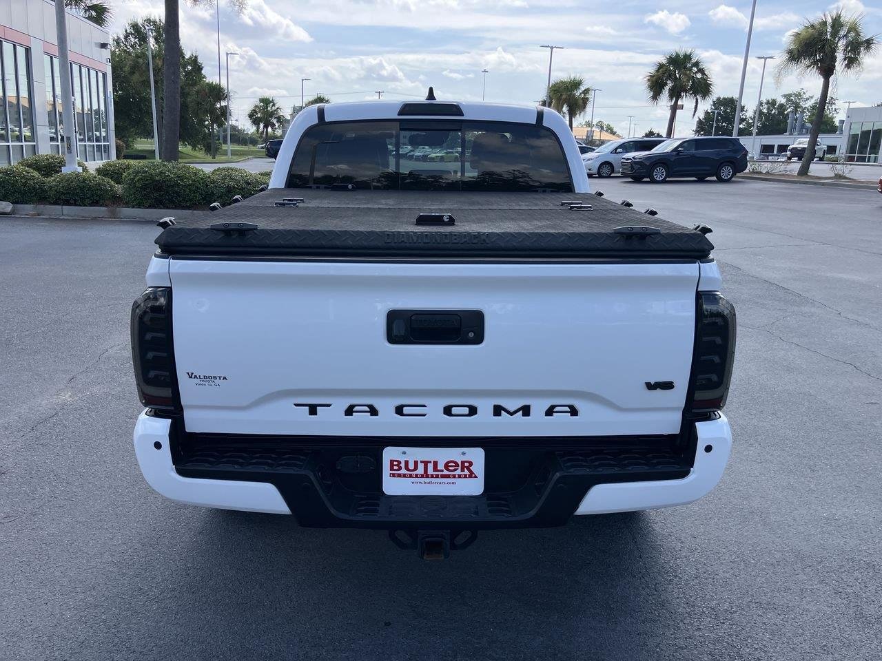 Used 2022 White Toyota TRD Off-Road Double Cab image 4
