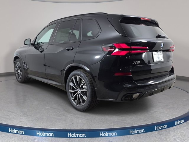 Certified Used 2026 Black Sapphire Metallic BMW xDrive40i image 7