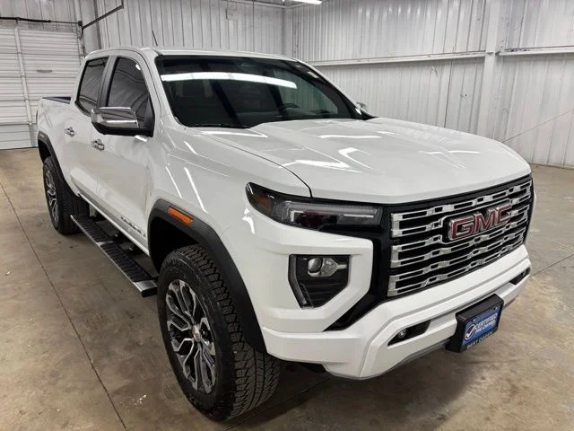 2024 GMC Canyon 4WD Denali Crew Cab Short Box's photo