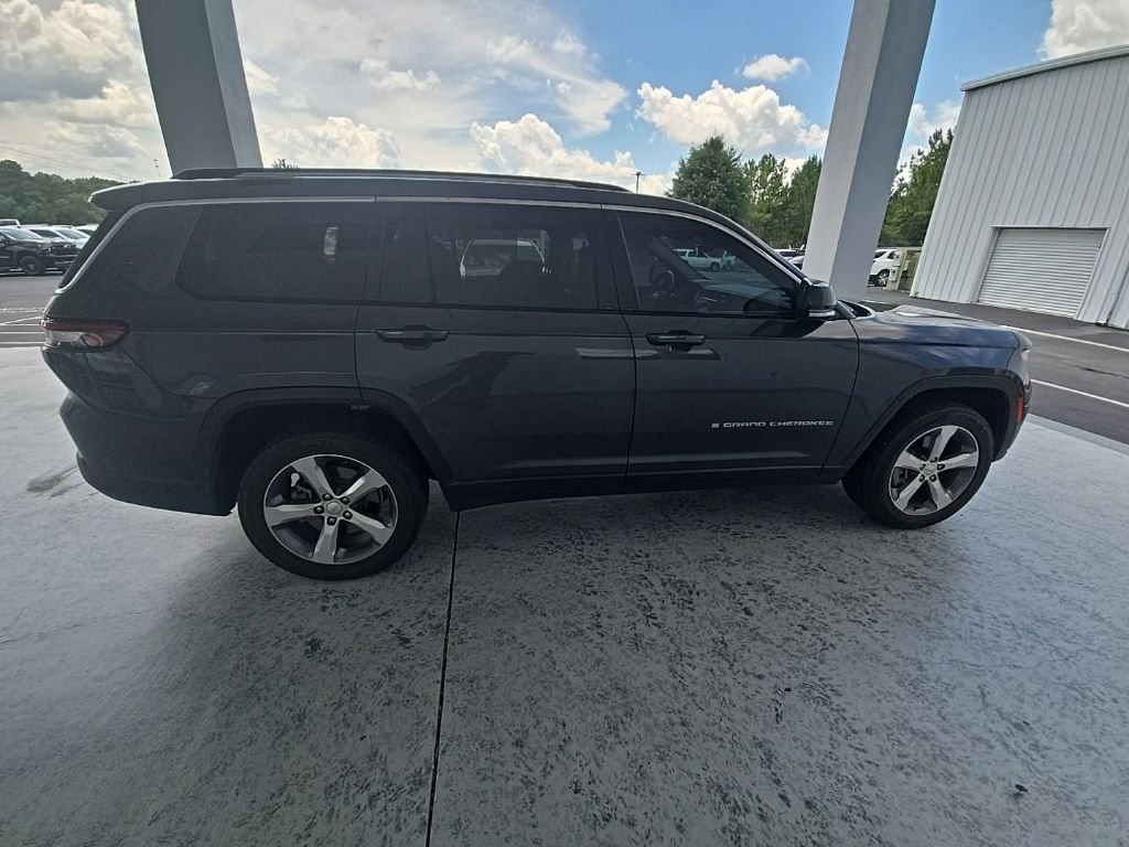 Used 2022 Gray Jeep Limited image 14