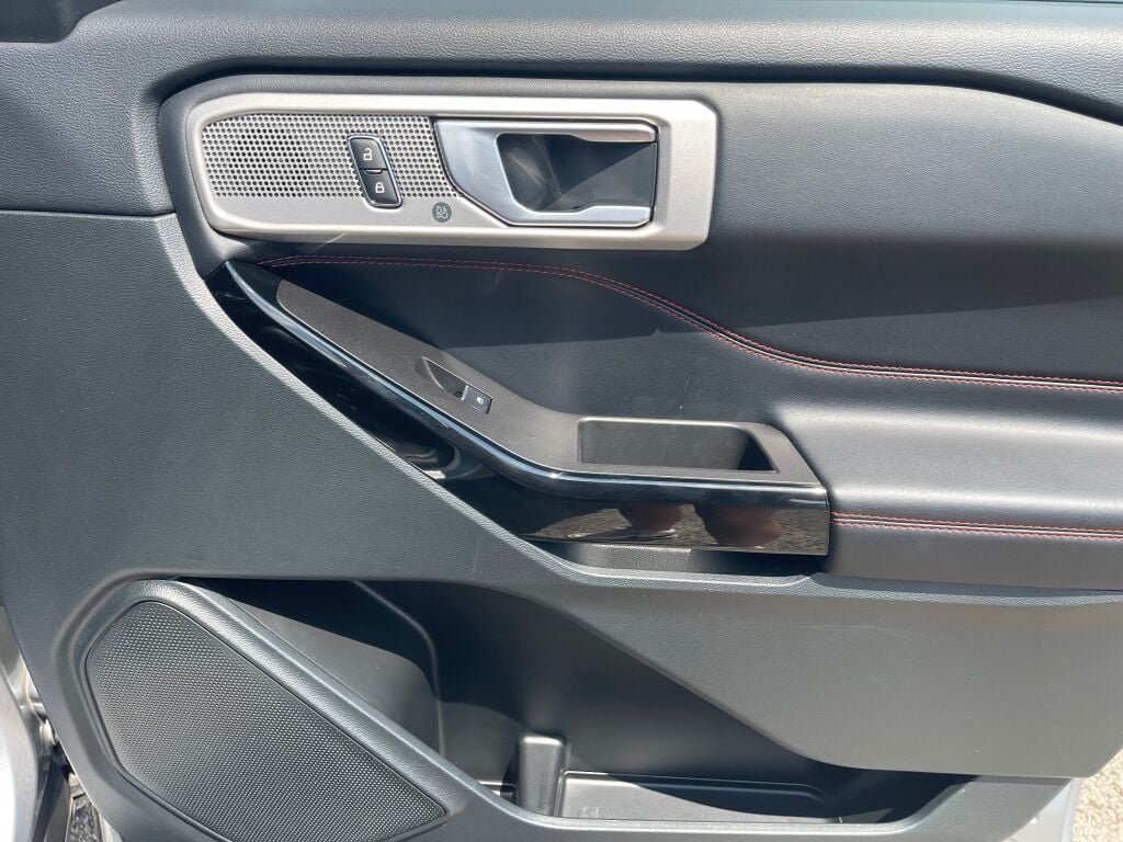 Used 2024 Iconic Silver Ford ST-Line image 39