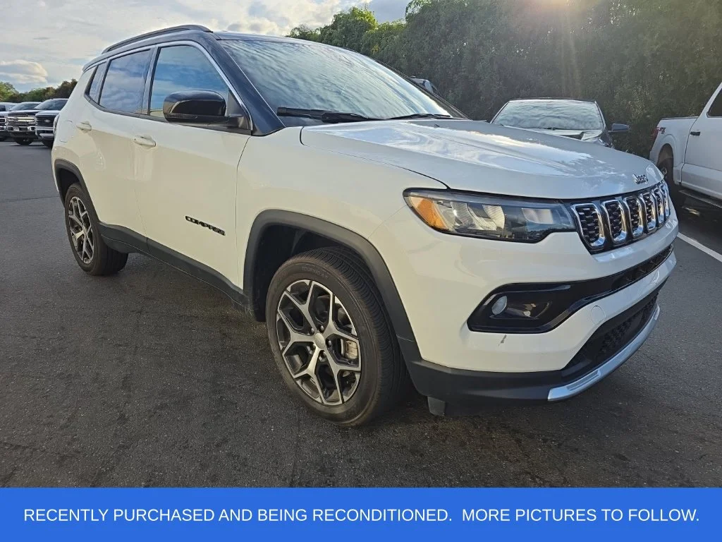 Used 2024 White Jeep Limited image 1