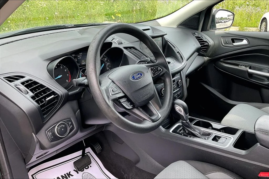 Used 2018 Gray Ford SE image 12