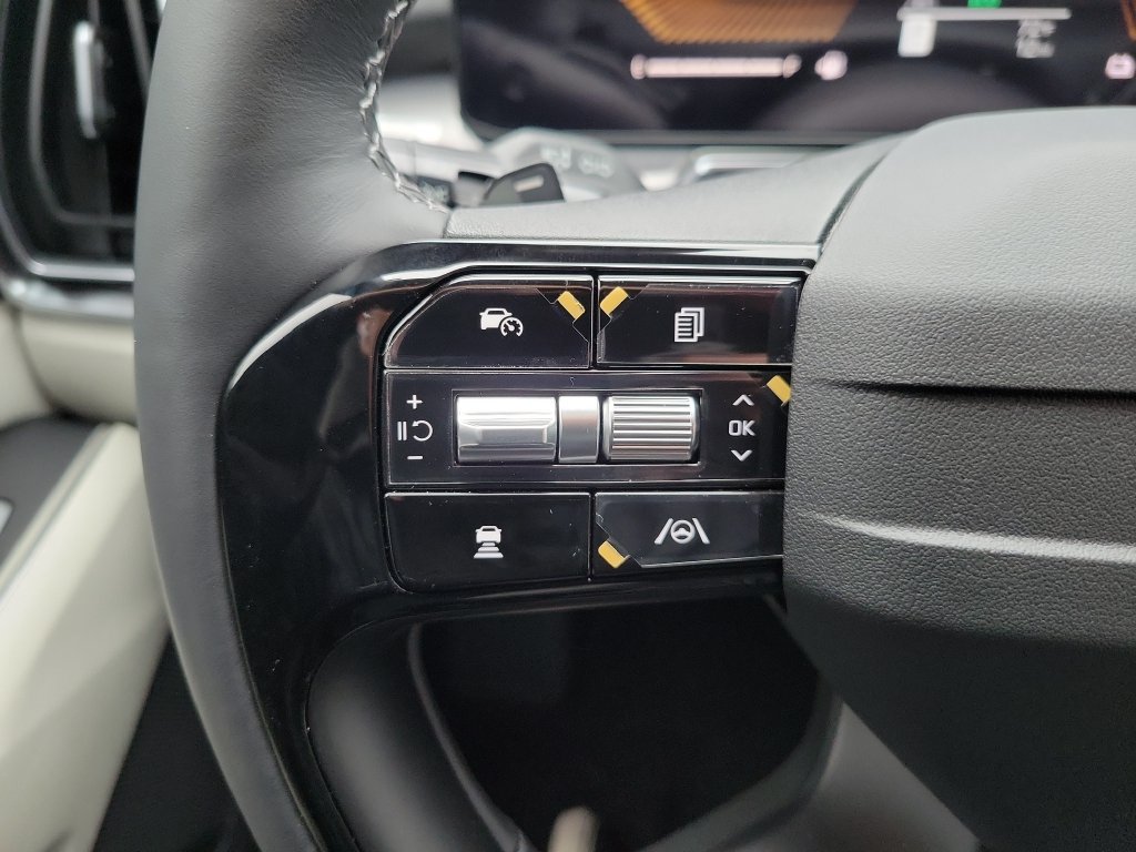 New 2026 Volcanic Sand Kia EX image 26
