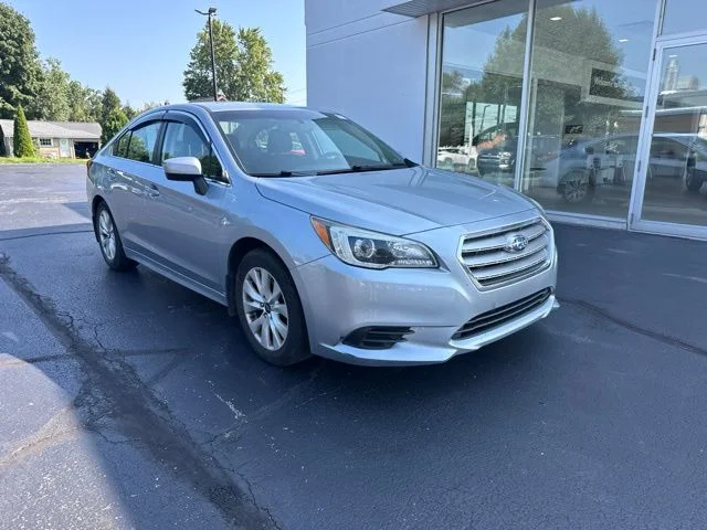 Used 2015 Silver Subaru 2.5i image 1