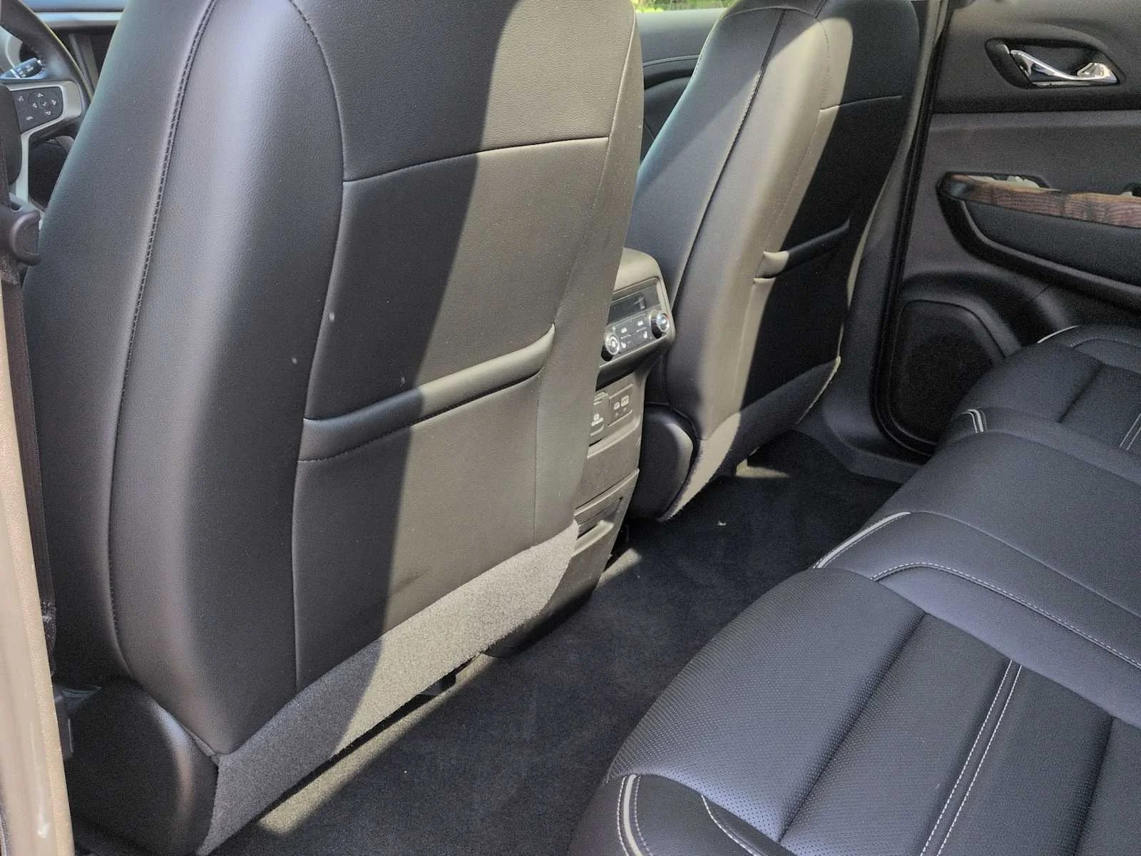 Used 2021 Ebony Twilight Metallic GMC Denali image 19