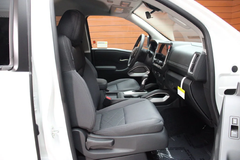 New 2027 Glacier White Nissan Crew Cab SV image 5