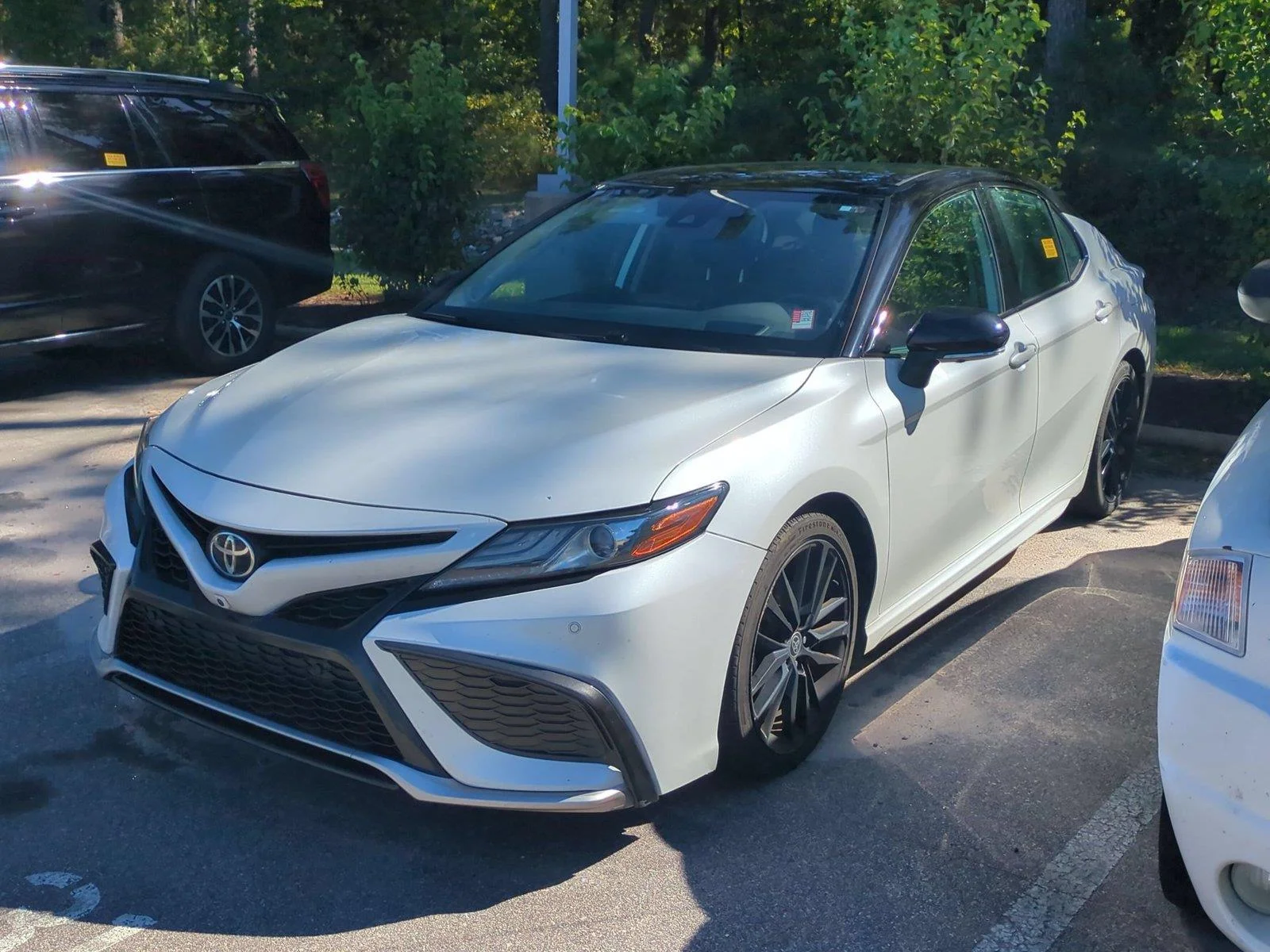 Used 2022 Wind Chill Pearl w/Midnight Black Metallic Roof Toyota XSE V6 image 1