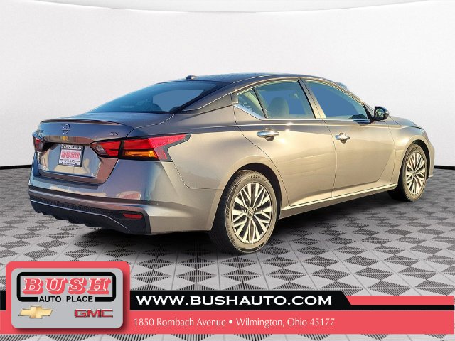 Used 2024 Gray Nissan 2.5 SV image 4