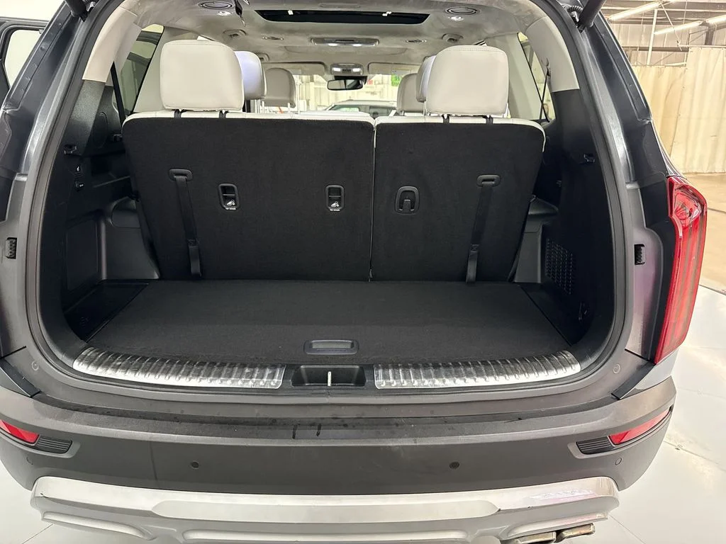 Used 2022 Grey Kia SX image 37