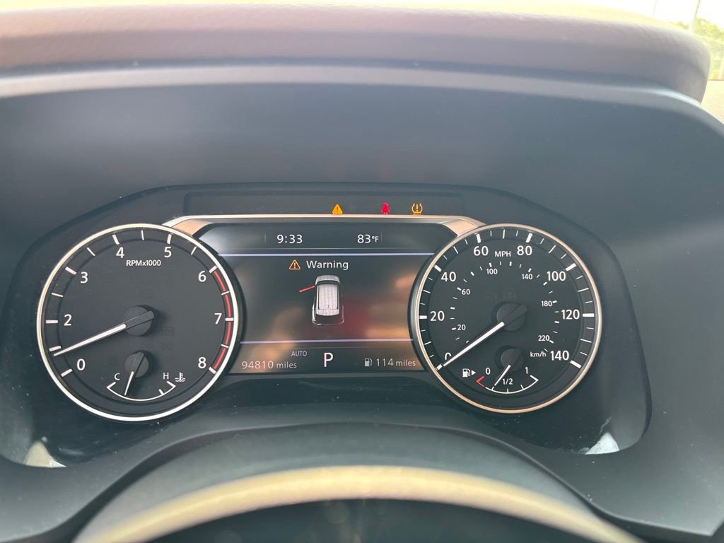 Used 2021 Gold Nissan SL image 24