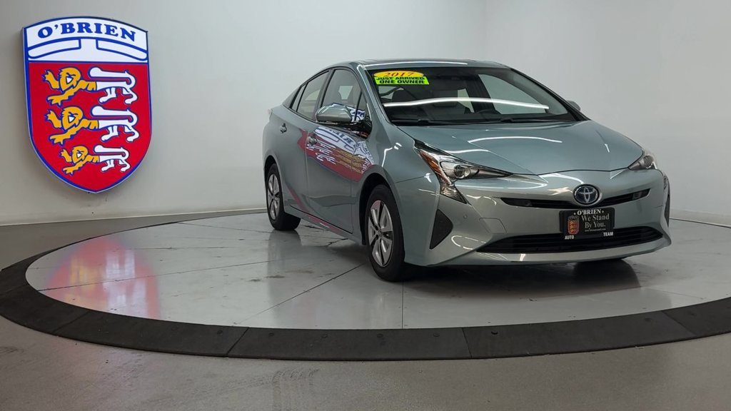 Used 2017 Pearl Toyota Four image 2