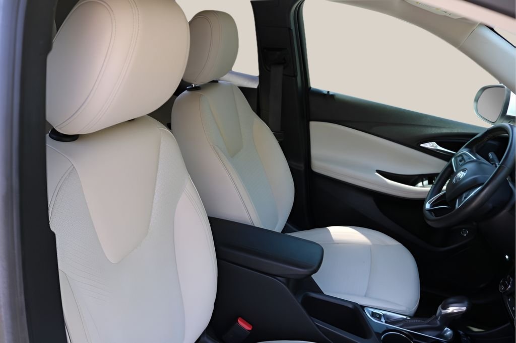 Used 2022 White Buick Select image 19
