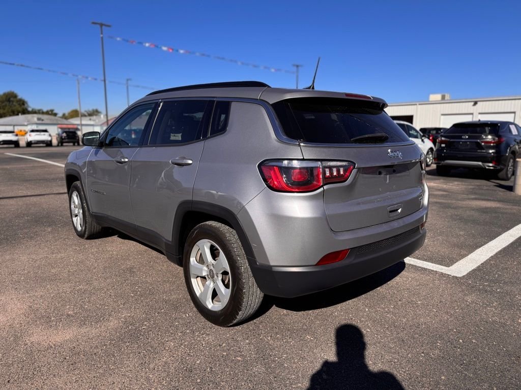 2019 Jeep Compass Latitude photo 3